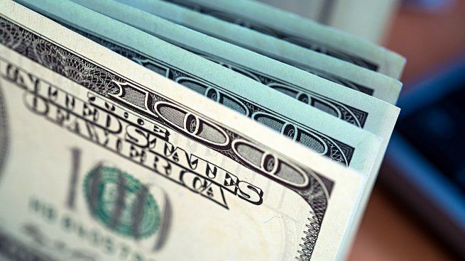 El dólar sube en el cierre de la semana.