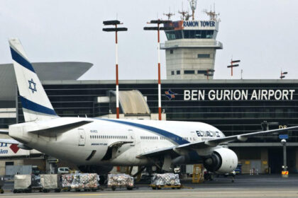 “Ben Gurión bate récord de pasajeros tras guerra”