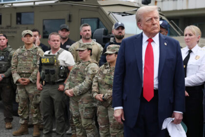 “Trump promete intervenir en Chicago para restaurar el orden”