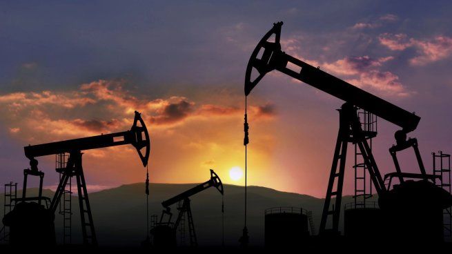 Los precios del petróleo subían el viernes, pero se encaminan a cerrar la semana con sus pérdidas.