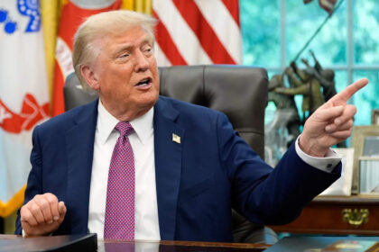 “Trump firma decreto contra países que detienen ciudadanos estadounidenses”