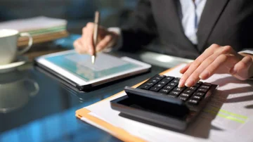 Empleados fuera de convenio: incrementos salariales en 2025 se ajustan a la baja, pero superan la inflación