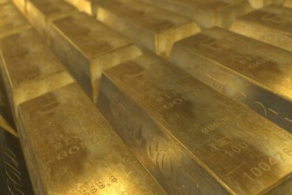 “Oro alcanza máximo histórico por caos político”