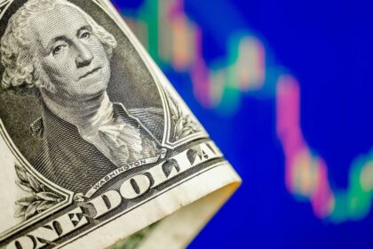 “Javier Milei desafía al mercado: ¿Continuarán las bandas cambiarias?”