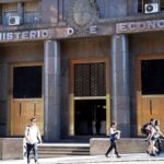 “Tesoro reactiva compras de dólar: ¿cuántas divisas sumó a reservas?”