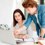 “Jóvenes confían en conseguir empleo, pero postergan vivienda y familia”