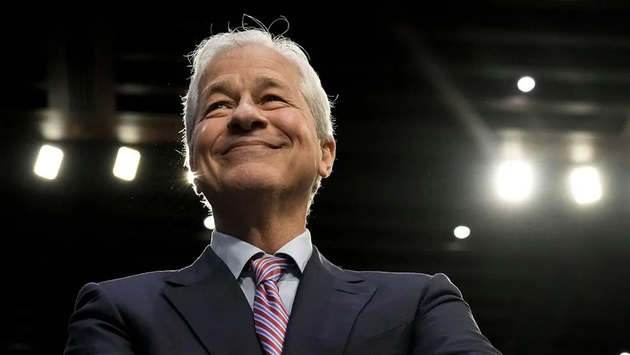 El pronóstico del CEO de JP Morgan sobre la IA: 'En 20 o 40 años trabajaremos tres días y medio'