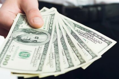 “¡Dólar blue baja $20! Novedades en el mercado cambiario”