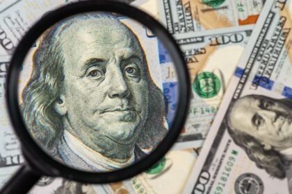 “¡Dólar mayorista alcanza máximo mensual tras actualización de bandas!”