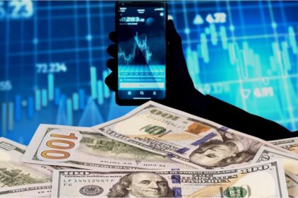 “Actualización dólar hoy y dólar blue: precios en tiempo real 18/12”