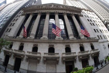 “Wall Street extiende ganancias en previa a Navidad”
