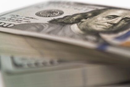 “Presión sobre tasas: dólar sube en cierre de año”
