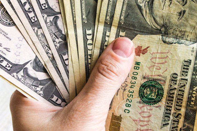 El tipo de cambio opera 5% por debajo de la banda cambiaria