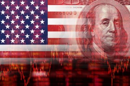 “Caída del dólar y oro supera los u$s4.600: impacto en Wall Street por Trump”