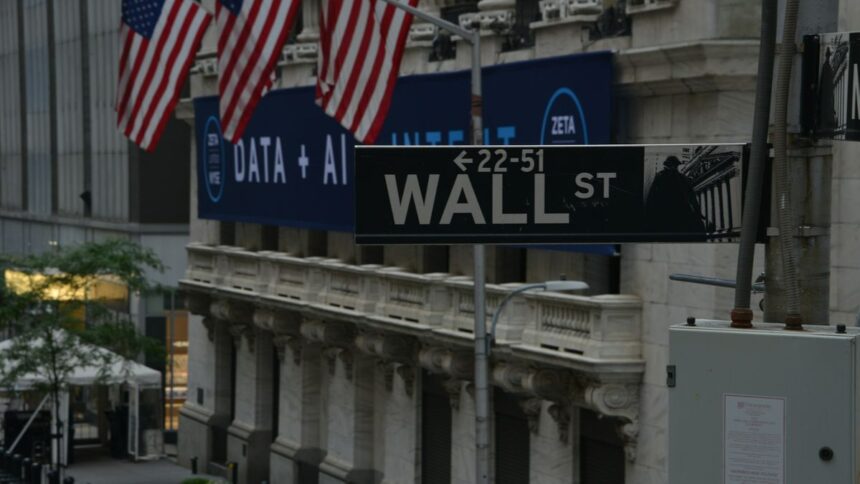 “Wall Street se recupera tras decisión pacífica de Trump en Groenlandia”