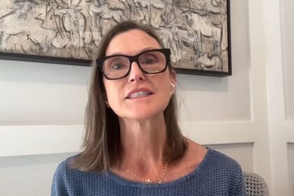“Cathie Wood predice el ciclo bajista más corto de Bitcoin”
