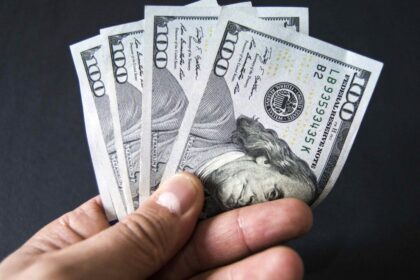 “Dólar Oficial Sube: ¿Cerrará Enero con Pérdidas?”