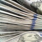 El dólar oficial alcanza máximos en más de dos semanas