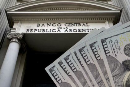 El BCRA desaceleró las compras de dólares, mientras las reservas bajaron casi u$s100 millones: los motivos