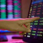 Un ADR se hundió 9%, el S&P Merval frenó racha de subas y el riesgo país encadenó 7 jornadas arriba de los 500 puntos