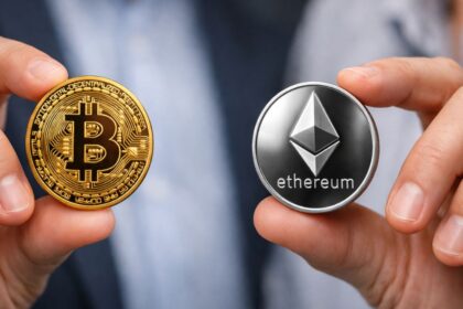 Mientras bitcoin y Ethereum se desploman, 2 gigantes compran más