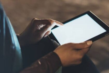 Tablets: qué aplicaciones conviene descargar antes de viajar para ver contenido offline