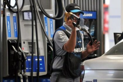 El sueldo que cobra un playero de YPF en marzo 2026