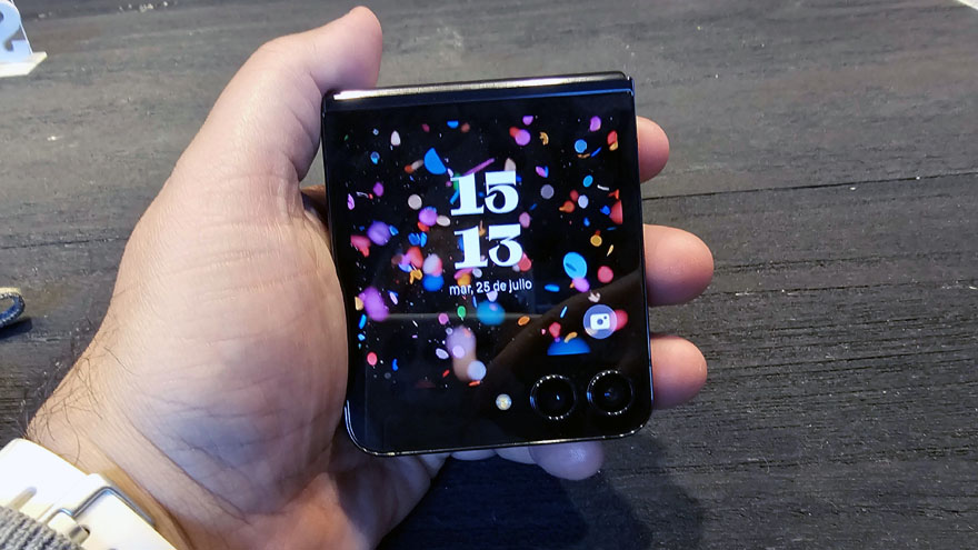 Pantalla externa del Samsung Galaxy z Flip 5.