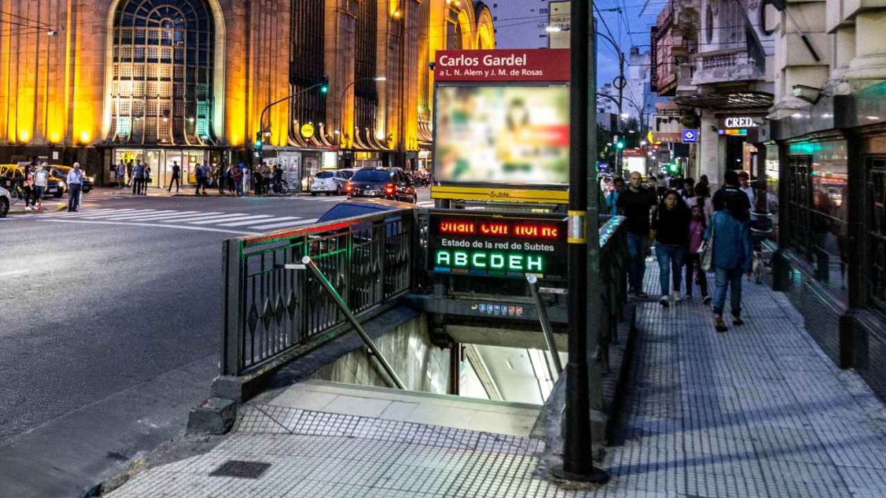 Los porteños pueden pasar hasta 90 horas al año viajando en horas pico hacia sus lugares de trabajo