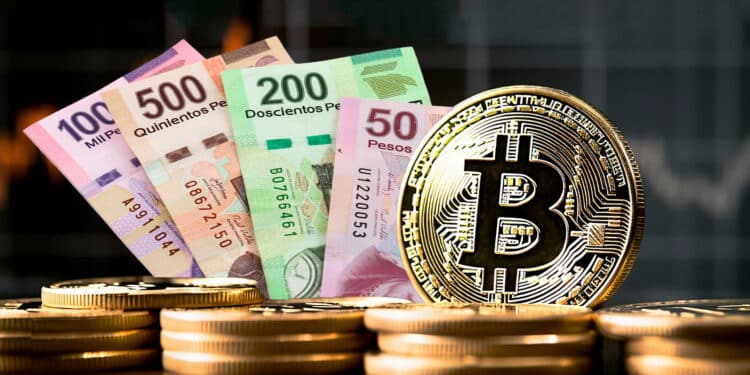 Bitcoin y pesos mexicanos.