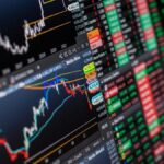 Wall Street finalizó con mayoría de bajas, pese al alivio en los precios del petróleo