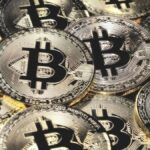 Bitcoin se da vuelta y cae por debajo de los u$s71.000, en sintonía con un mal cierre de semana en los mercados globales