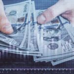 El dólar blue volvió a superar al MEP y quedó casi $30 por encima del oficial