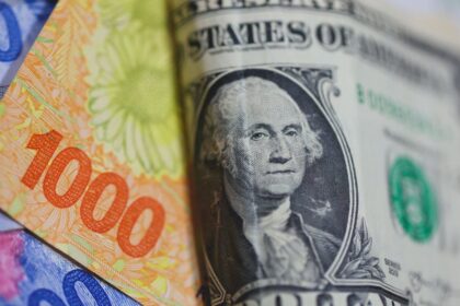 Las tasas cortas se vuelven negativas y se dispara la demanda de bonos CER: ¿qué pasará con el dólar?