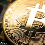 Se pinchó rally de Bitcoin: cortó una racha de ocho subas consecutivas tras tozar los u$s76.000