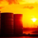 Mercados asustados: el petróleo se dispara tras ataques a instalaciones energéticas y caen fuerte las bolsas