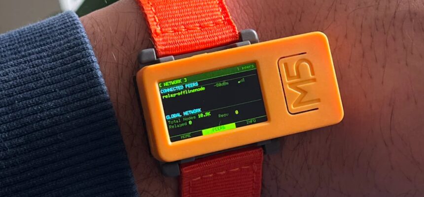 IntelligenceMesh Relay: el nodo portatil que extiende la red de Bitchat sin teléfono