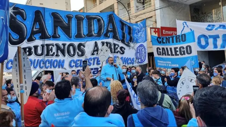Trabajadores de la Sanidad acordaron aumento salarial y descartan medidas de fuerza: cuánto cobrarán en abril