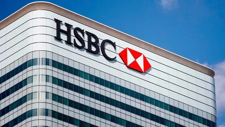 HSBC evalúa una ola de despidos que afectaría a 20.000 empleados por la inteligencia artificial
