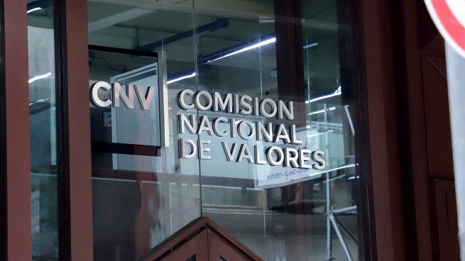 Dura sanción para una ALyC que usó activos de clientes sin autorización.