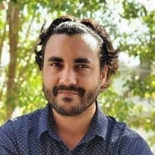 Rostro de Erich García Cruz, entusiasta de bitcoin cubano.