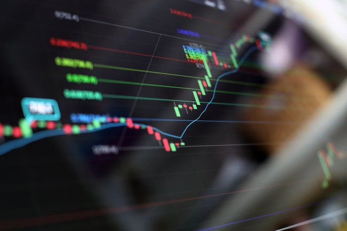 mercados finanzas vivo acciones bolsas inversiones bonos dolar tasas cedears