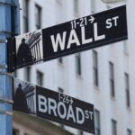 Wall Street cerró con altibajos tras el anuncio de que Irán presentará un protocolo para el estrecho de Ormuz