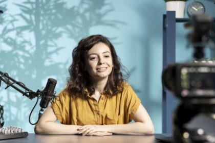 El interesante sueldo en dólares que se puede ganar como creador de contenidos desde Argentina