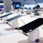 Tienda oficial bajó hasta $900.000 el precio de los celulares, a dos meses de la quita de impuestos