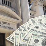 ¿No se va ningún dólar de Argentina? Advierten que el BCRA busca ponerle un piso y frenar la fuga de divisas