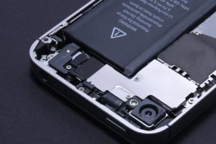 La Unión Europea impone el regreso de las baterías extraíbles en los celulares a partir de 2027