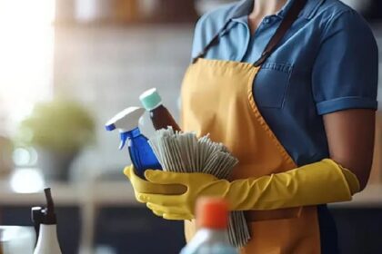 Cuánto cobra una empleada doméstica en mayo 2026 según la categoría y si trabaja con o sin retiro