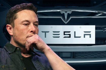 Tesla presentó resultados mejores a los esperados, pero su acción cae en Wall Street