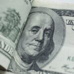 El dólar oficial encadena su segunda suba consecutiva y se enfila a cerrar la semana en terreno positivo